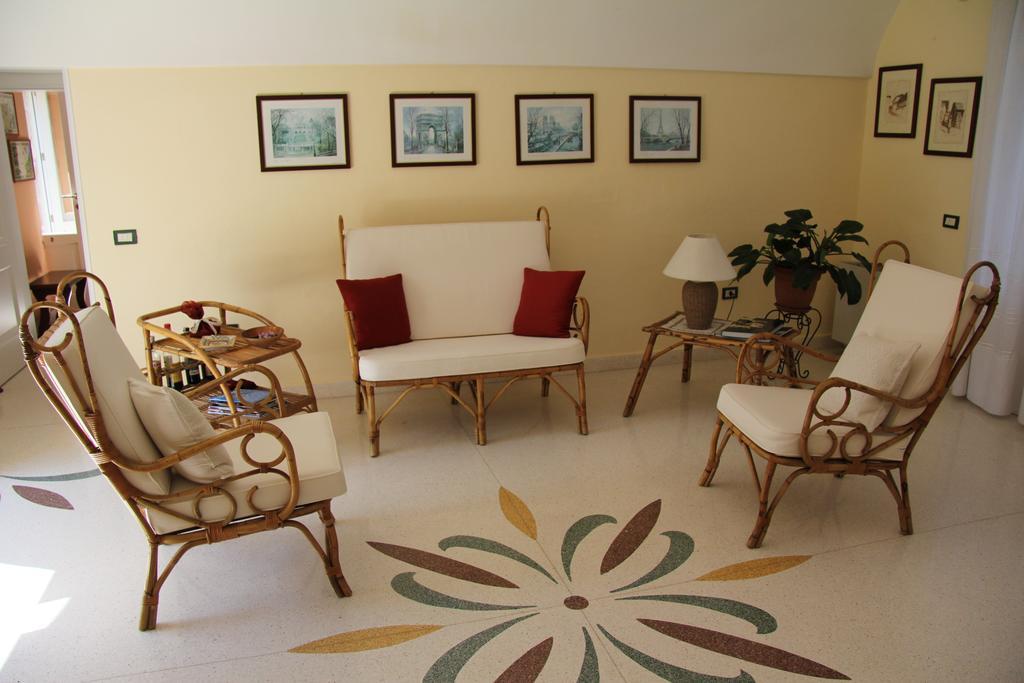 Parco Degli Aranci Bed and Breakfast Cutrofiano Eksteriør billede